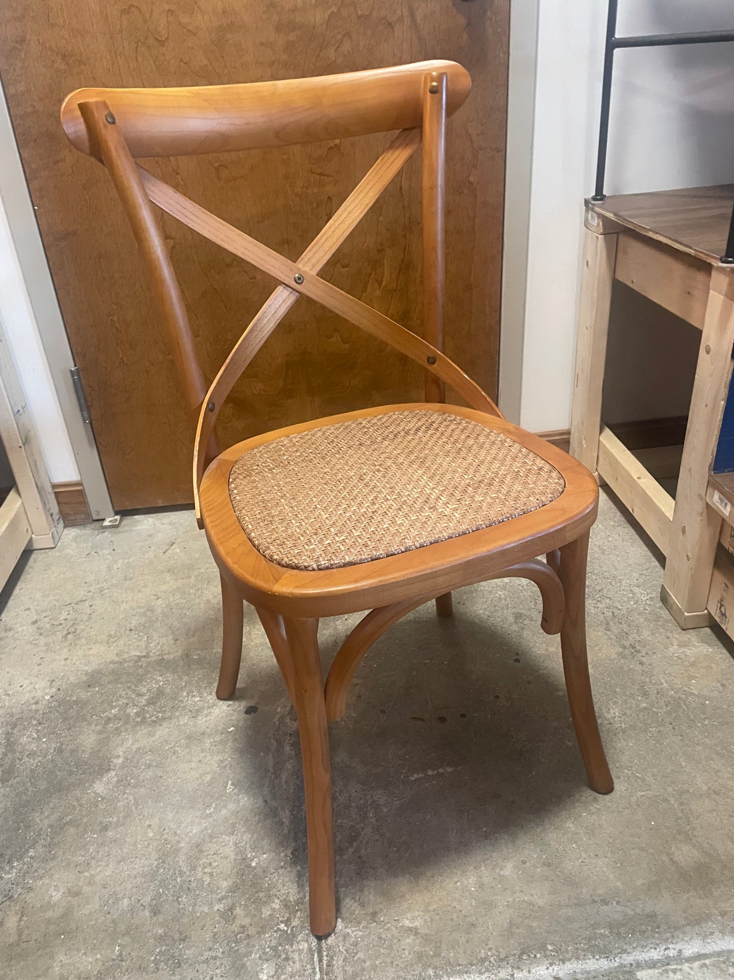 Farmhouse rustic cross-back brown wood chair 🤎