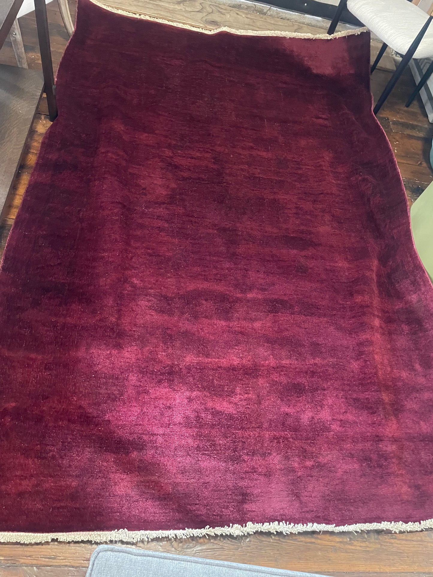 6x9 maroon handknotted wool rug w/ white fringe 🌹