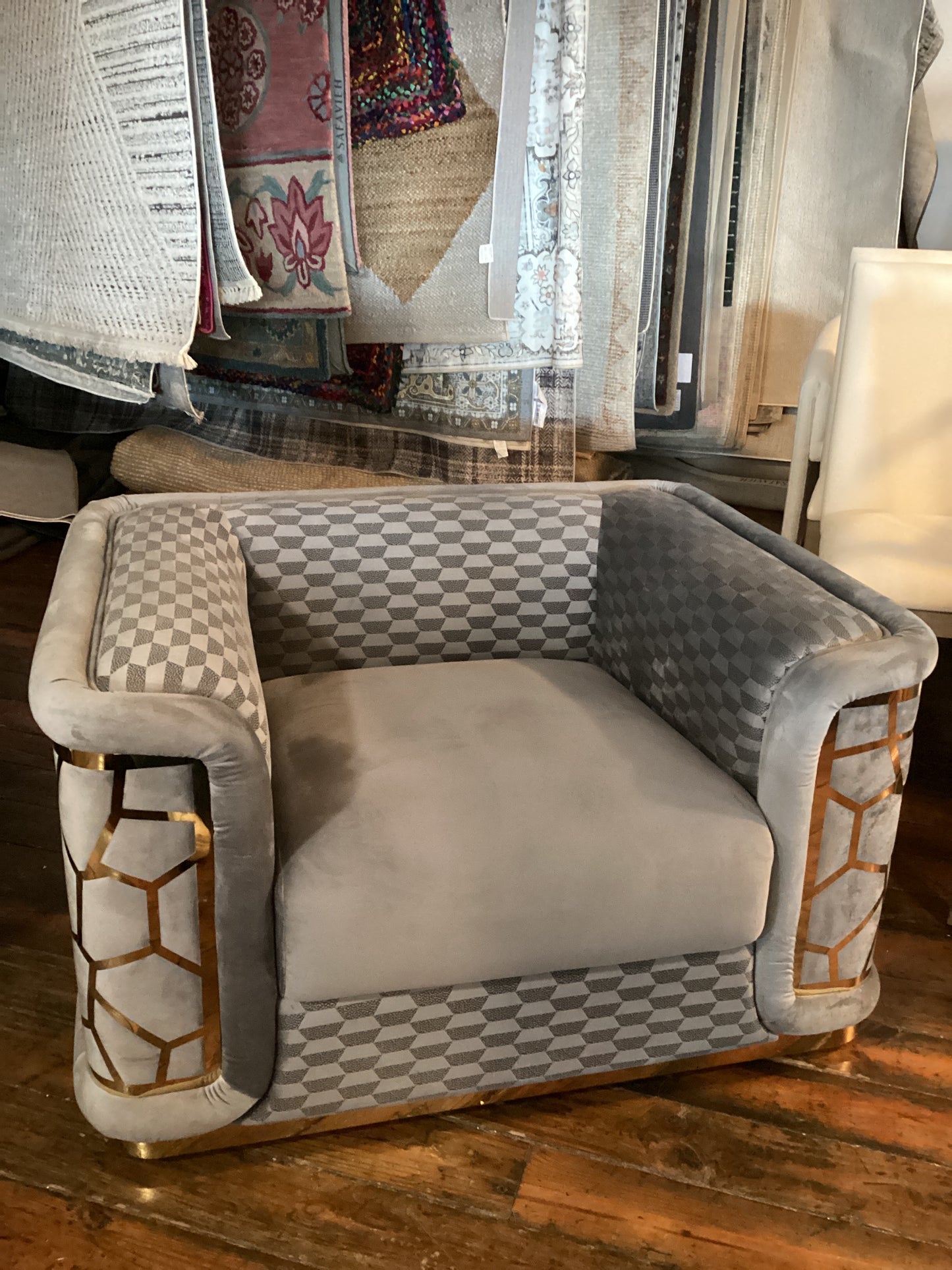 Funky gray & gold swivel patterned armchair ✨