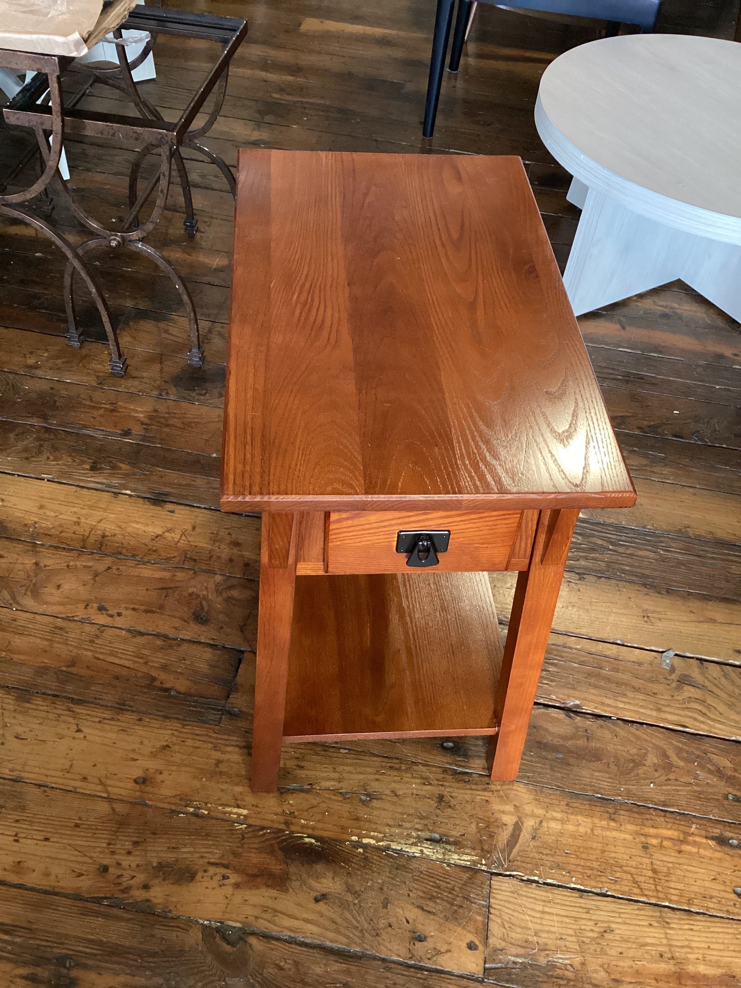 Small wood side table w/ drawer ☕📚