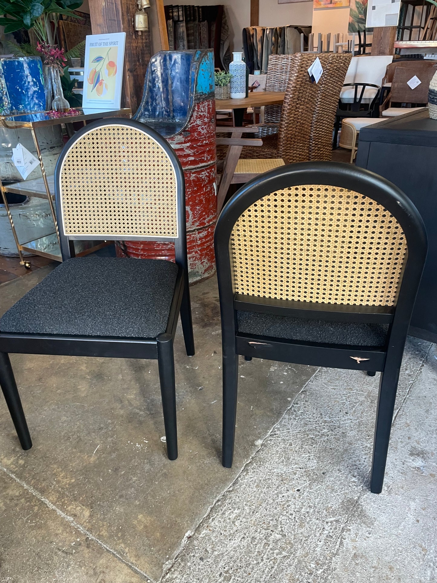 2 MCM black boucle & oak wood dining chairs🌻