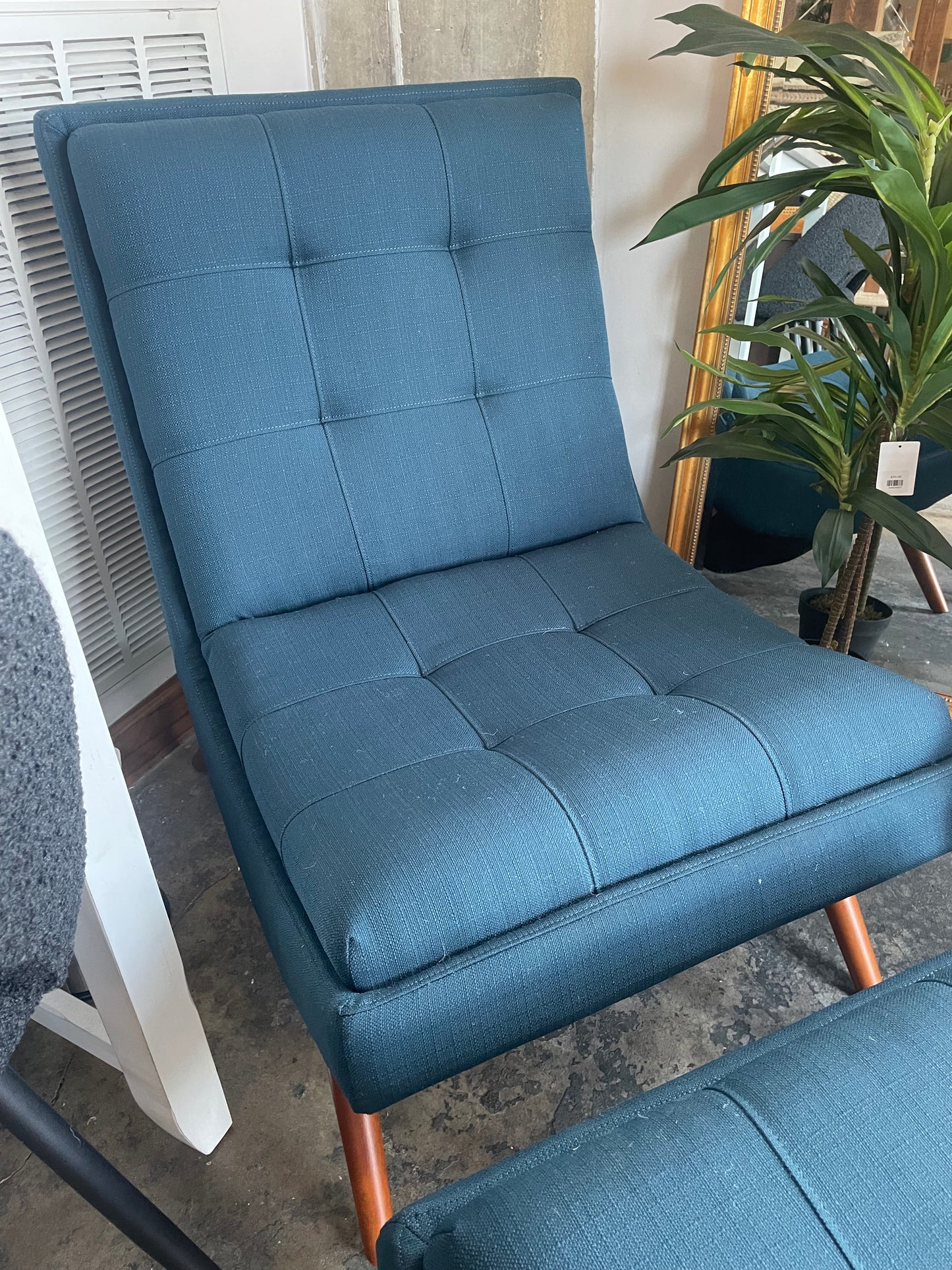 Blue MCM accent chair with ottoman ๐บ