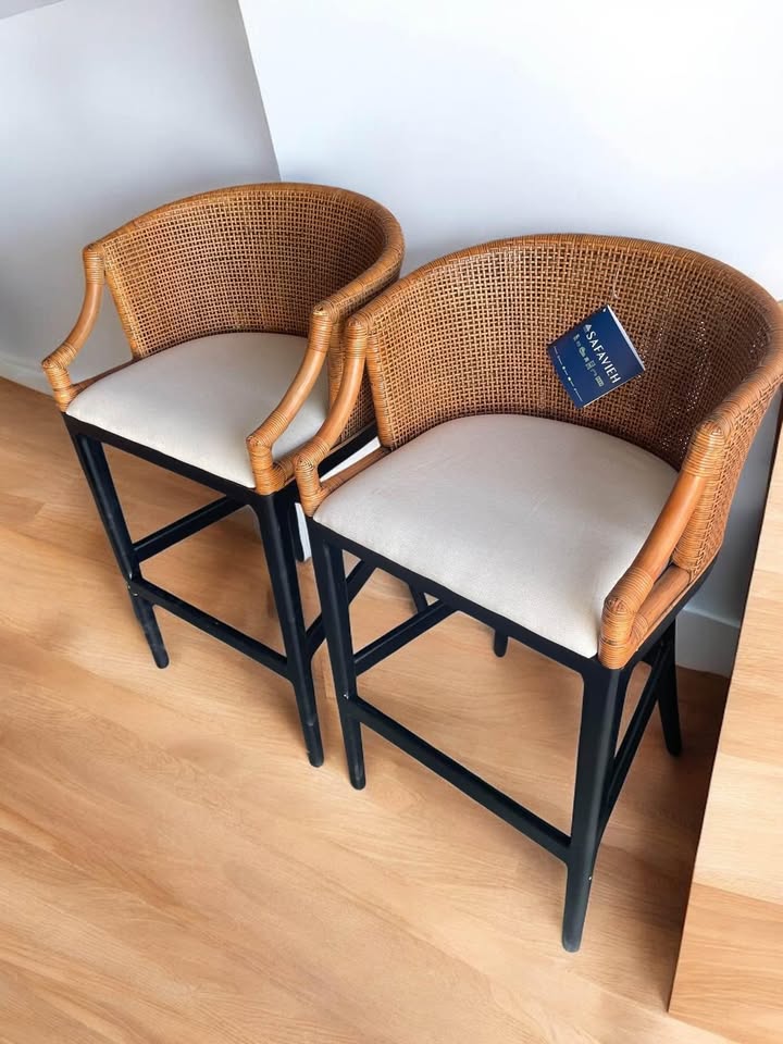 Black, brown, & white barheight coastal farmhouse barstool š»