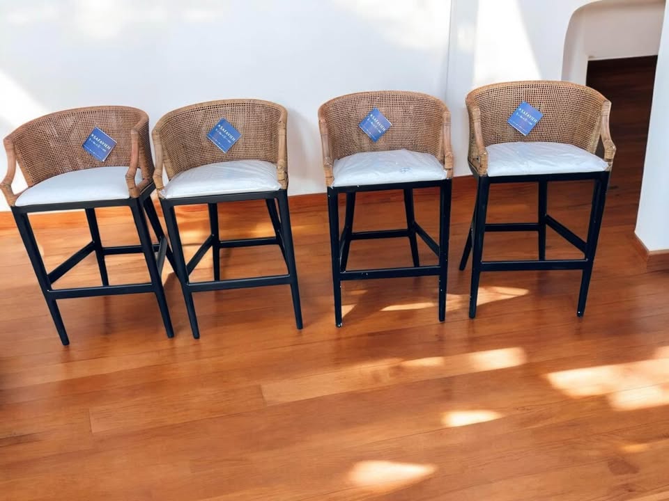 Black, brown, & white barheight coastal farmhouse barstool š»