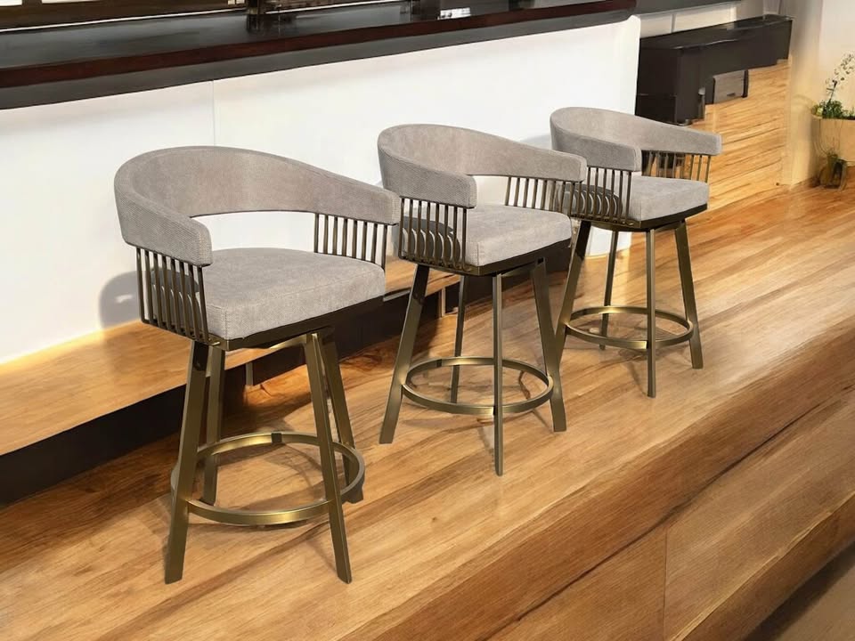 Swivel gray & gold counterheight barstool ✨