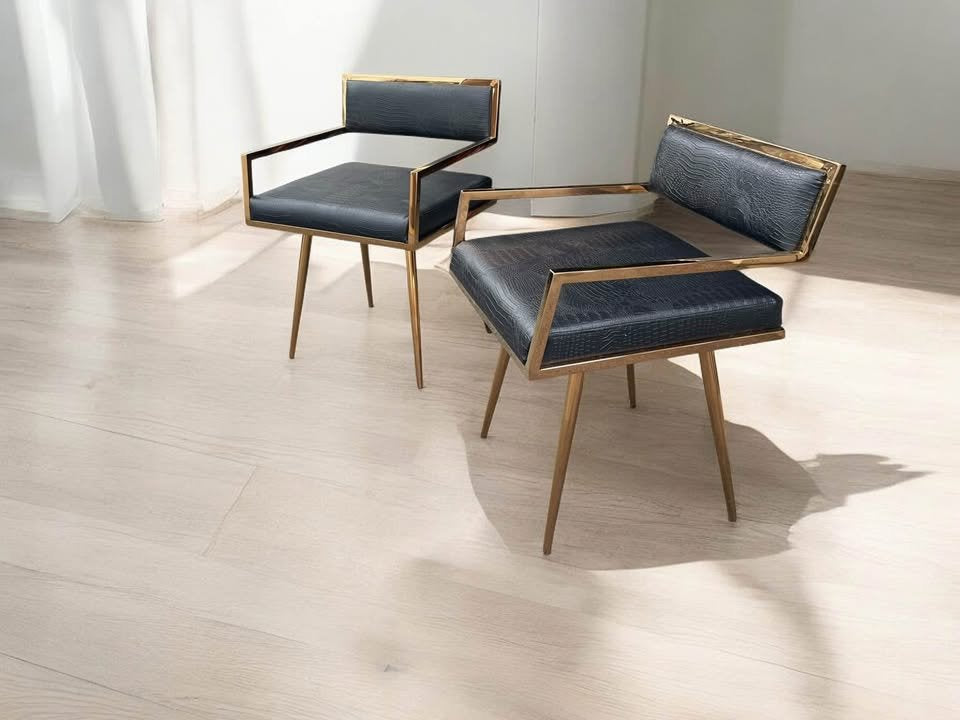 Black & rose gold modern chairs 🥂