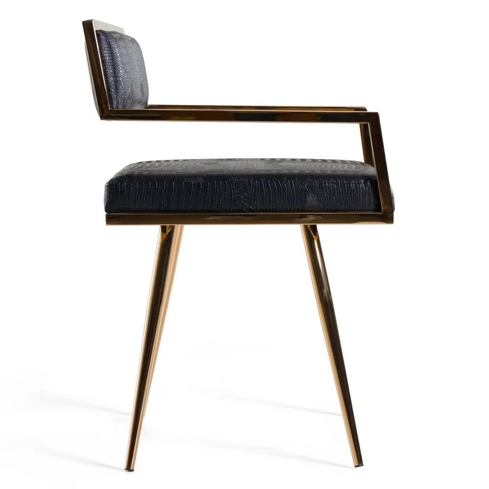 Black & rose gold modern chairs 🥂