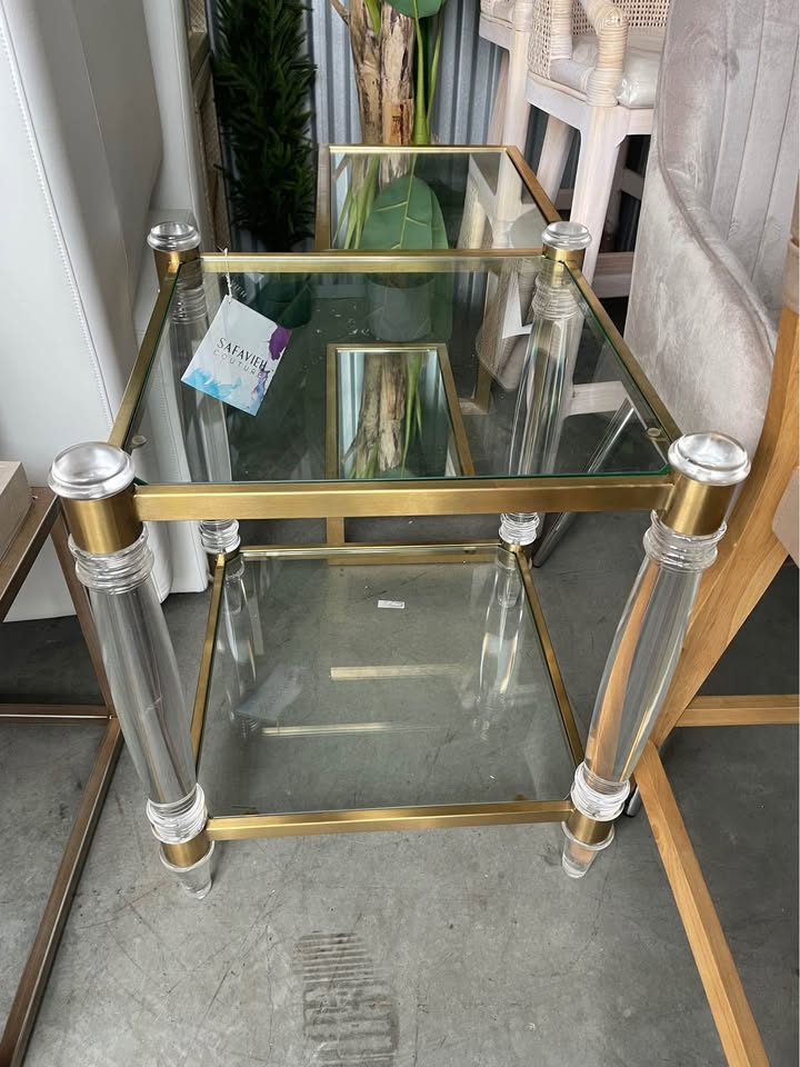 Beautiful glass, acrylic, & gold end table ✨