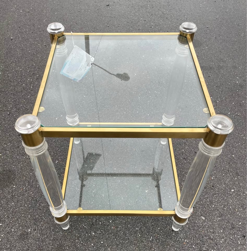 Beautiful glass, acrylic, & gold end table ✨