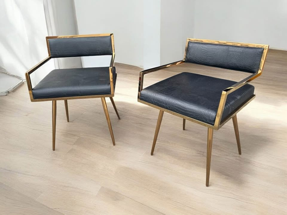 Black & rose gold modern chairs 🥂