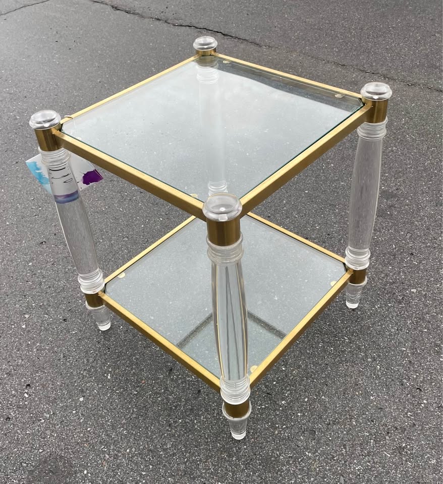 Beautiful glass, acrylic, & gold end table ✨