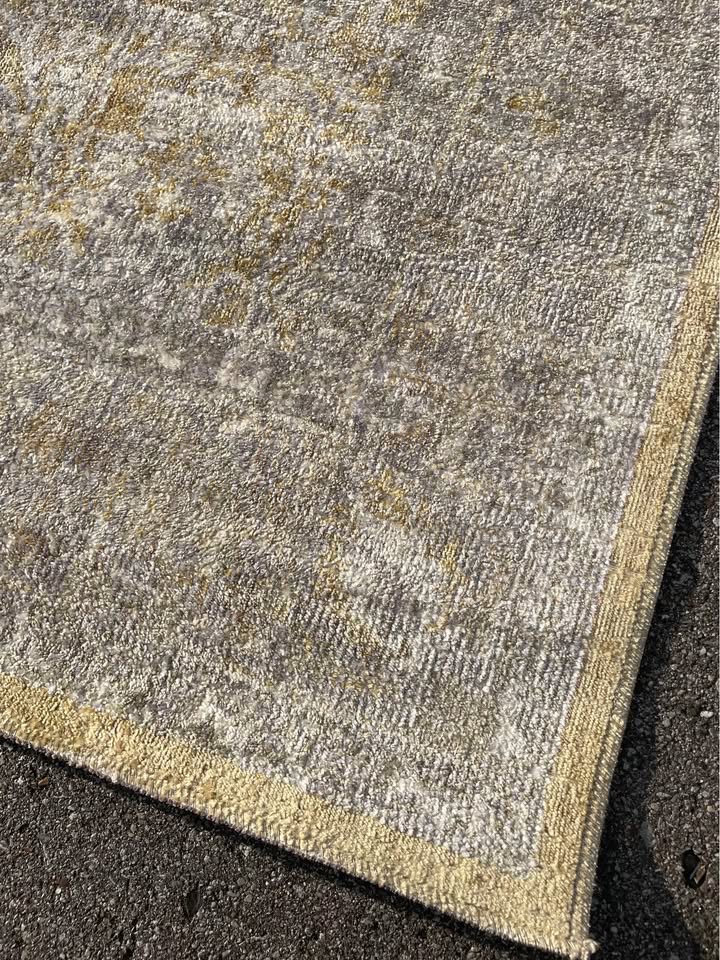 5x8 gold & sand neutral Loloi rug ✨