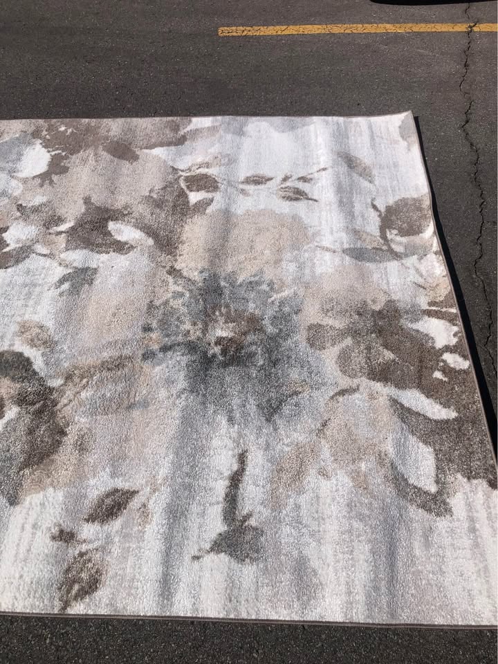6x9 beige & grey botanical rug🪻