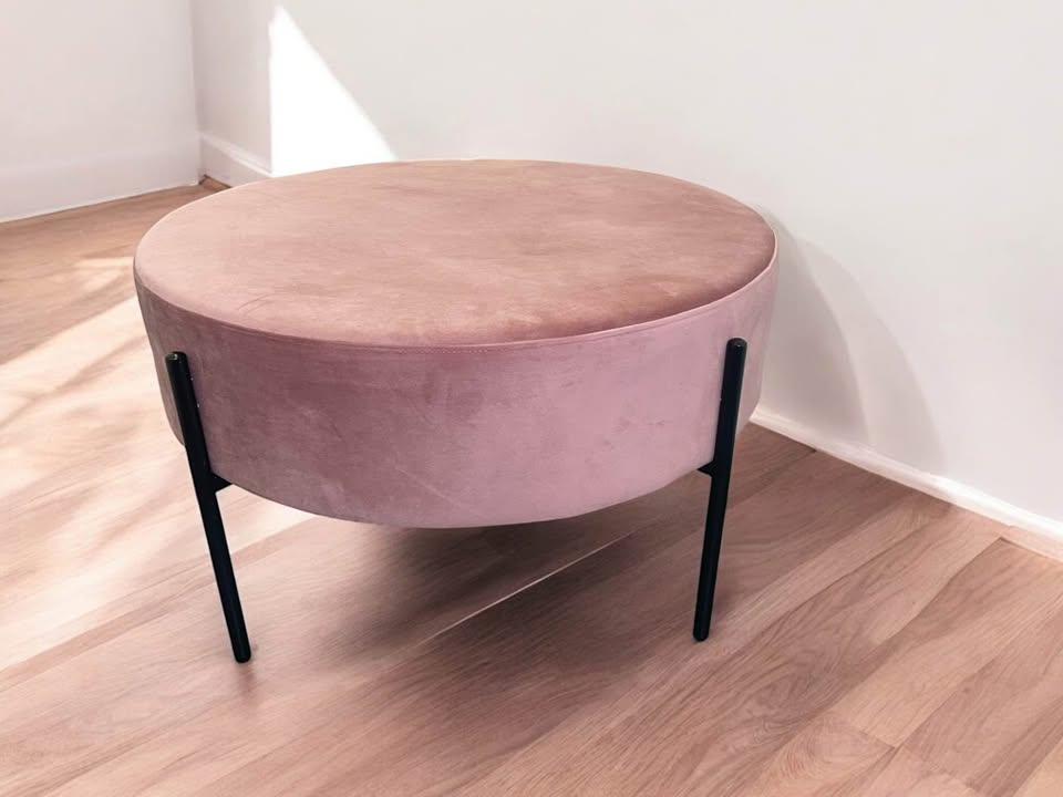 Blush pink velvet ottoman 🌸