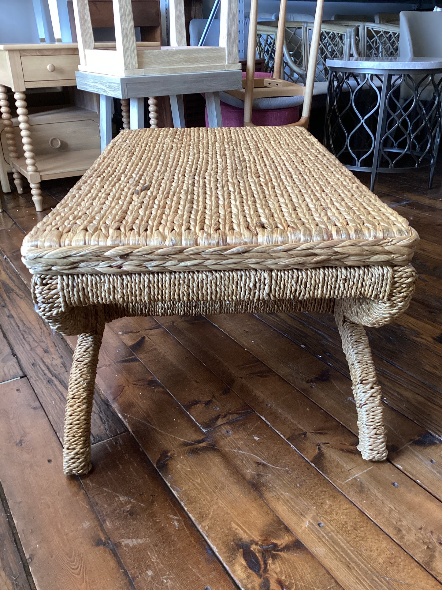 Water hyacinth coffee table ☕