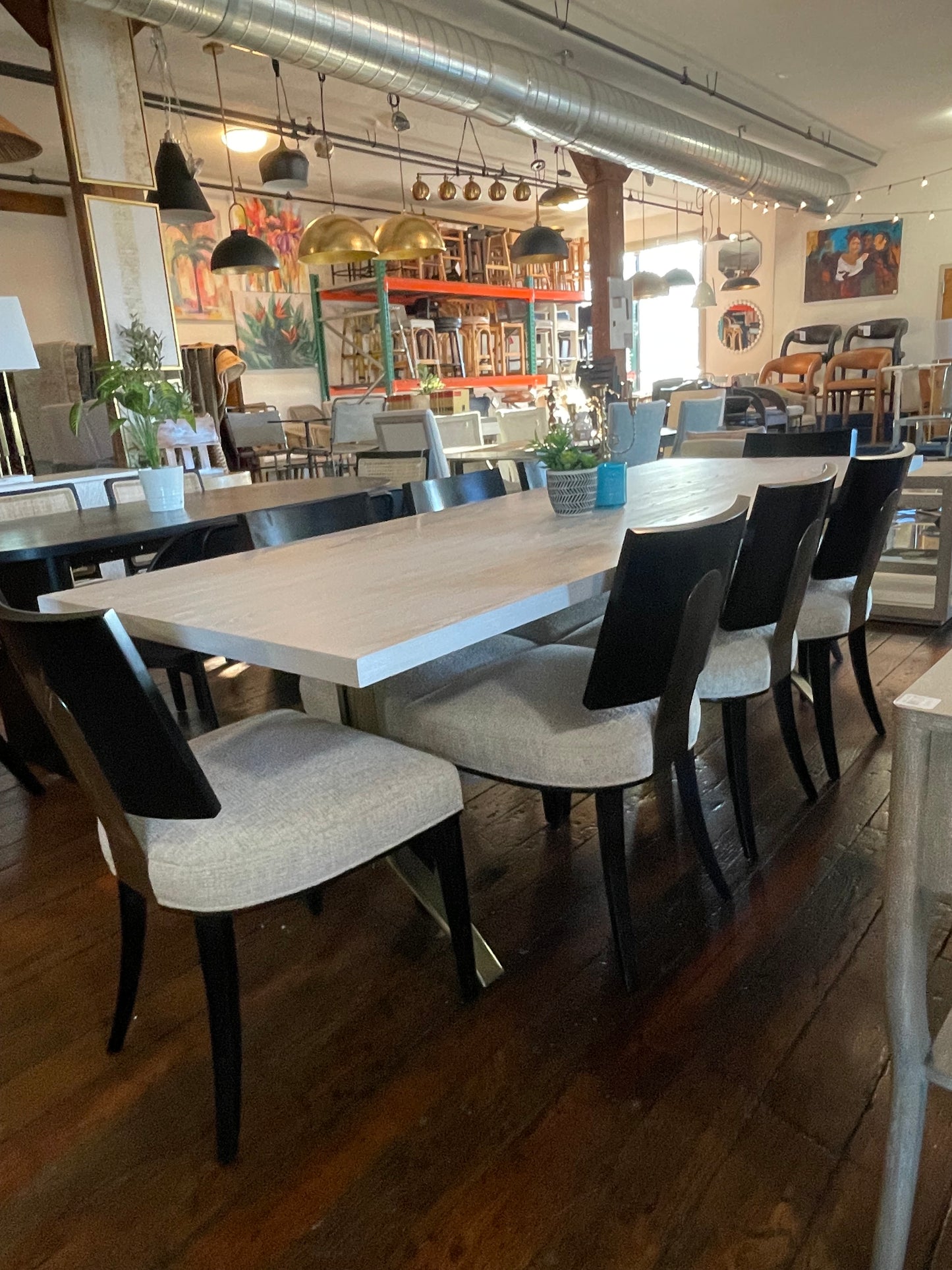 West Elm Avery Wishbone dining table in Winter Oak 🩶