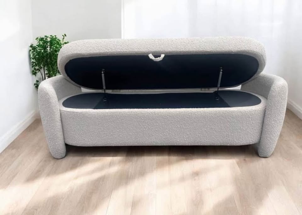 Soft off-white boucle ottoman & storage 🪴
