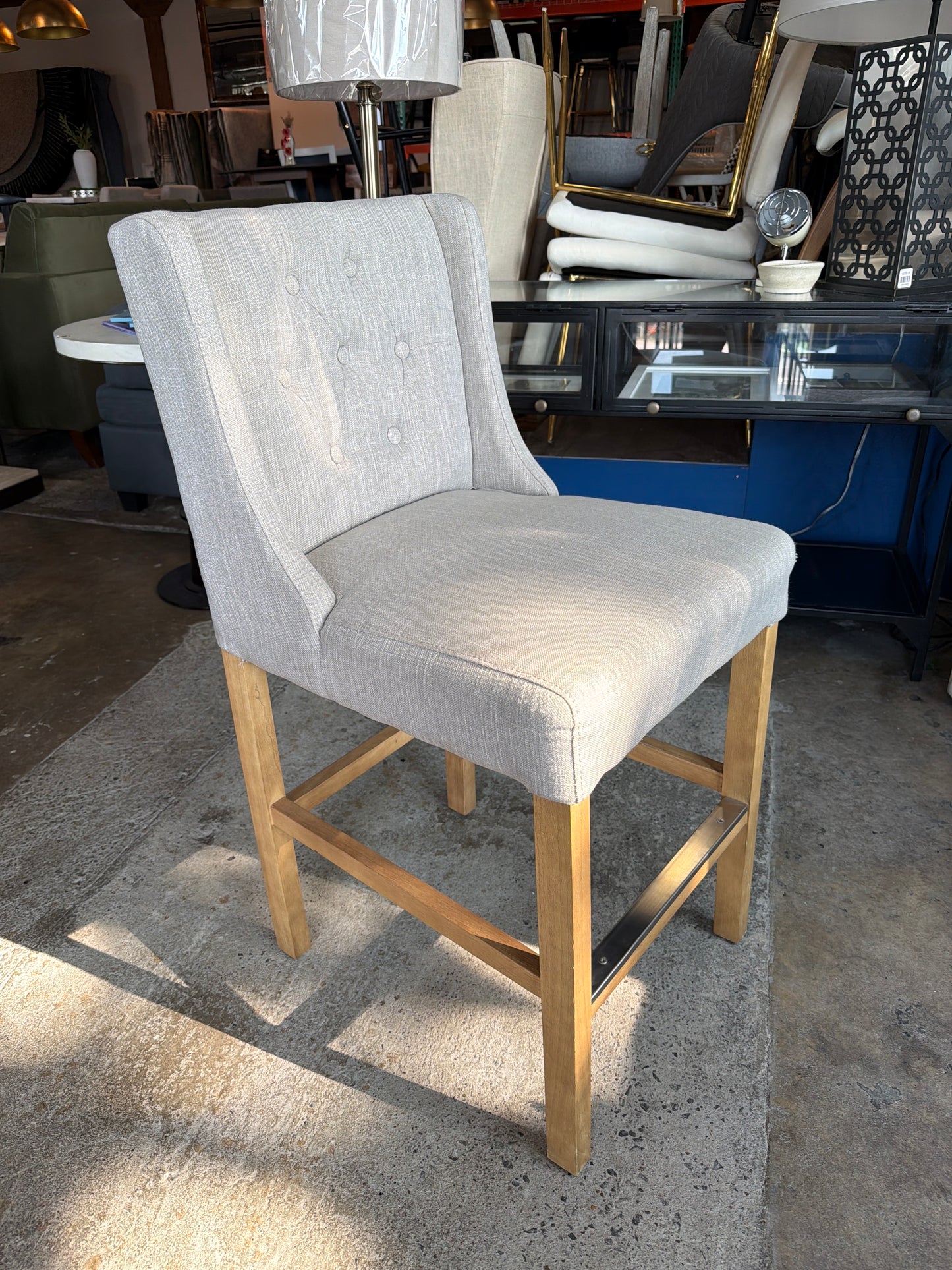Grey linen button tufted counterheight barstool w/ wood frame 🩶