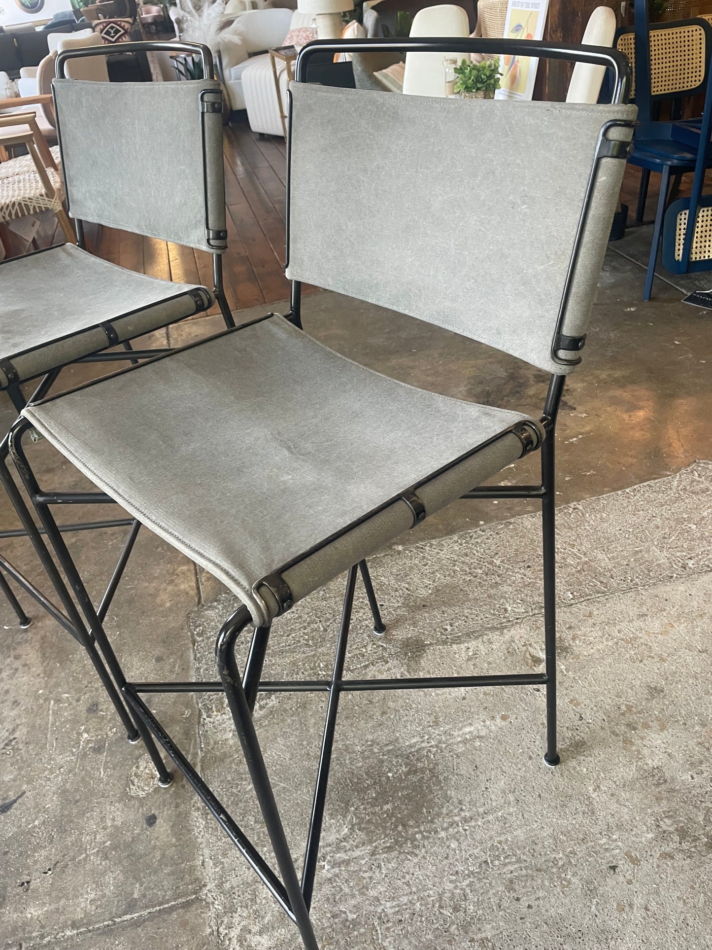 2 Four Hands 30” barheight grey & black steel barstools🍷