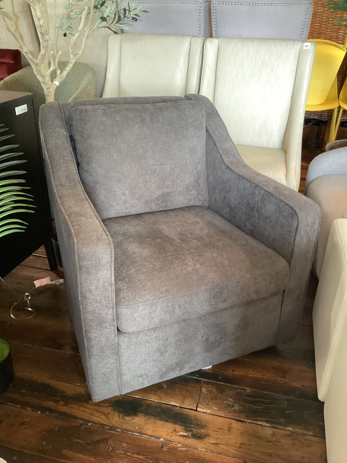 Soft grey swivel accent armchair 🩶