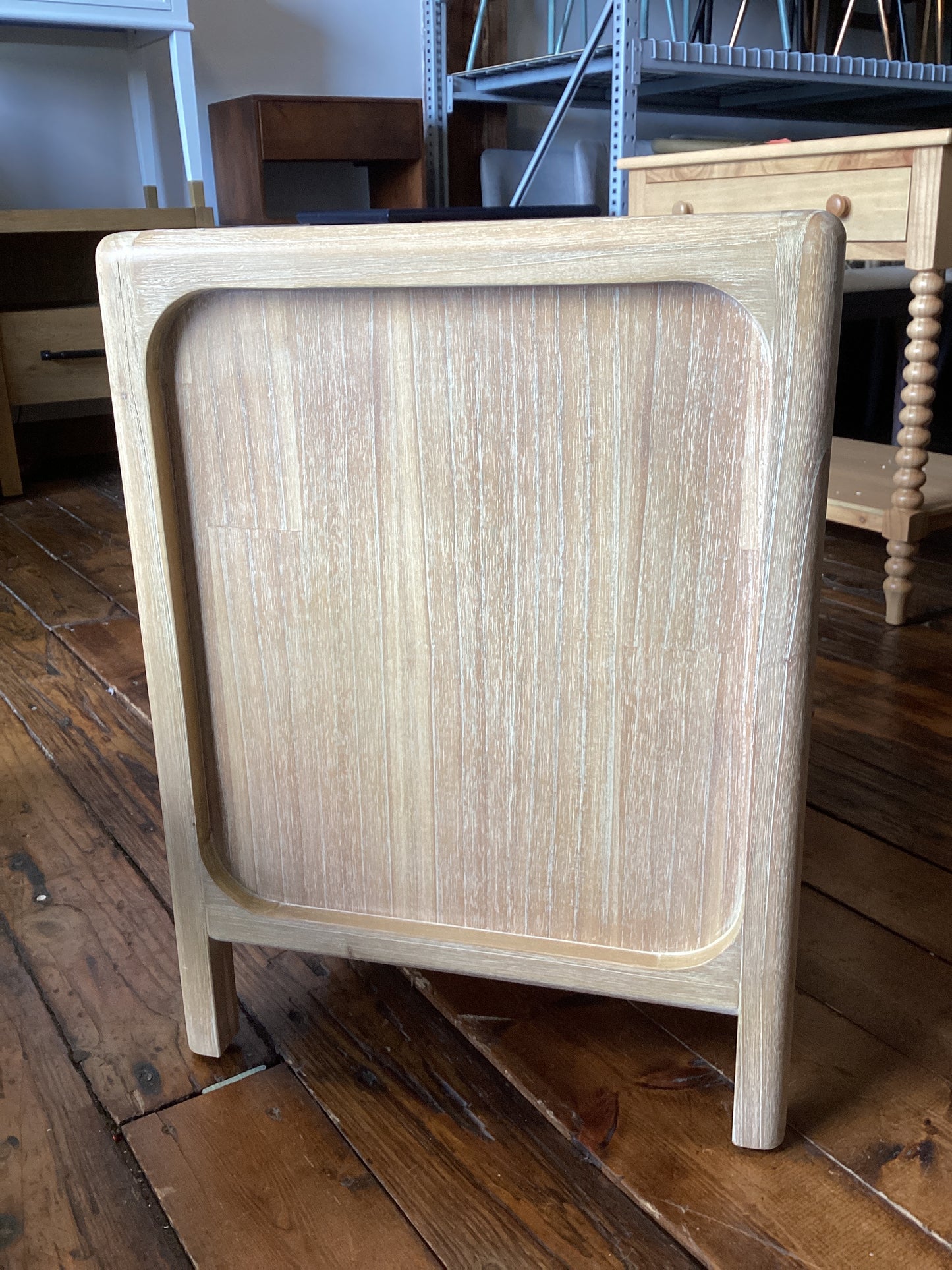 Light brown wood nightstand 🪷