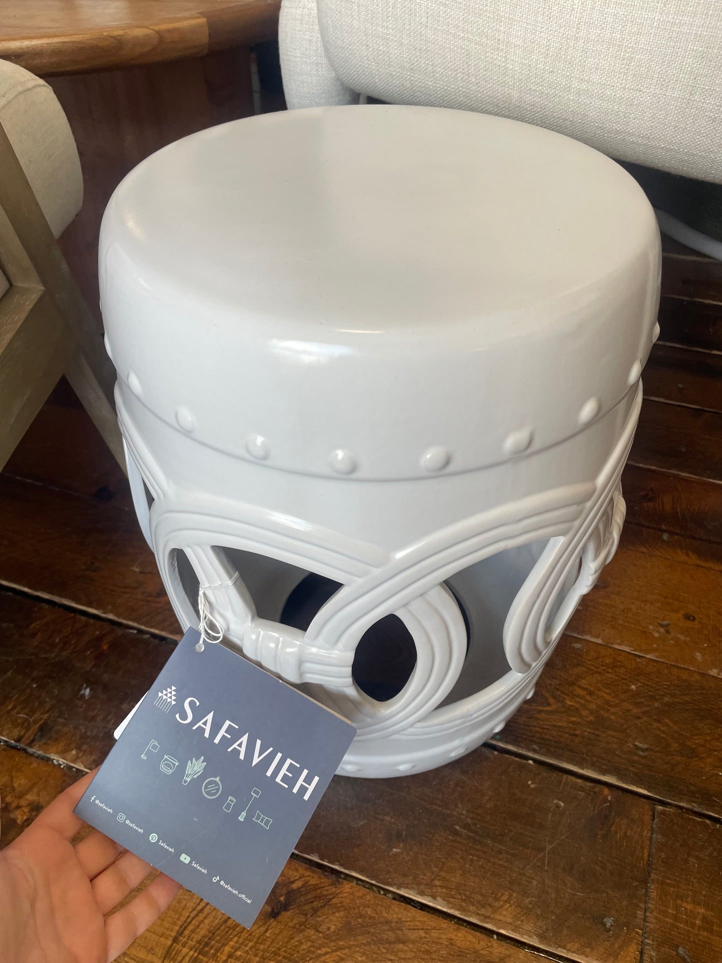 Ceramic white garden stool 🤍