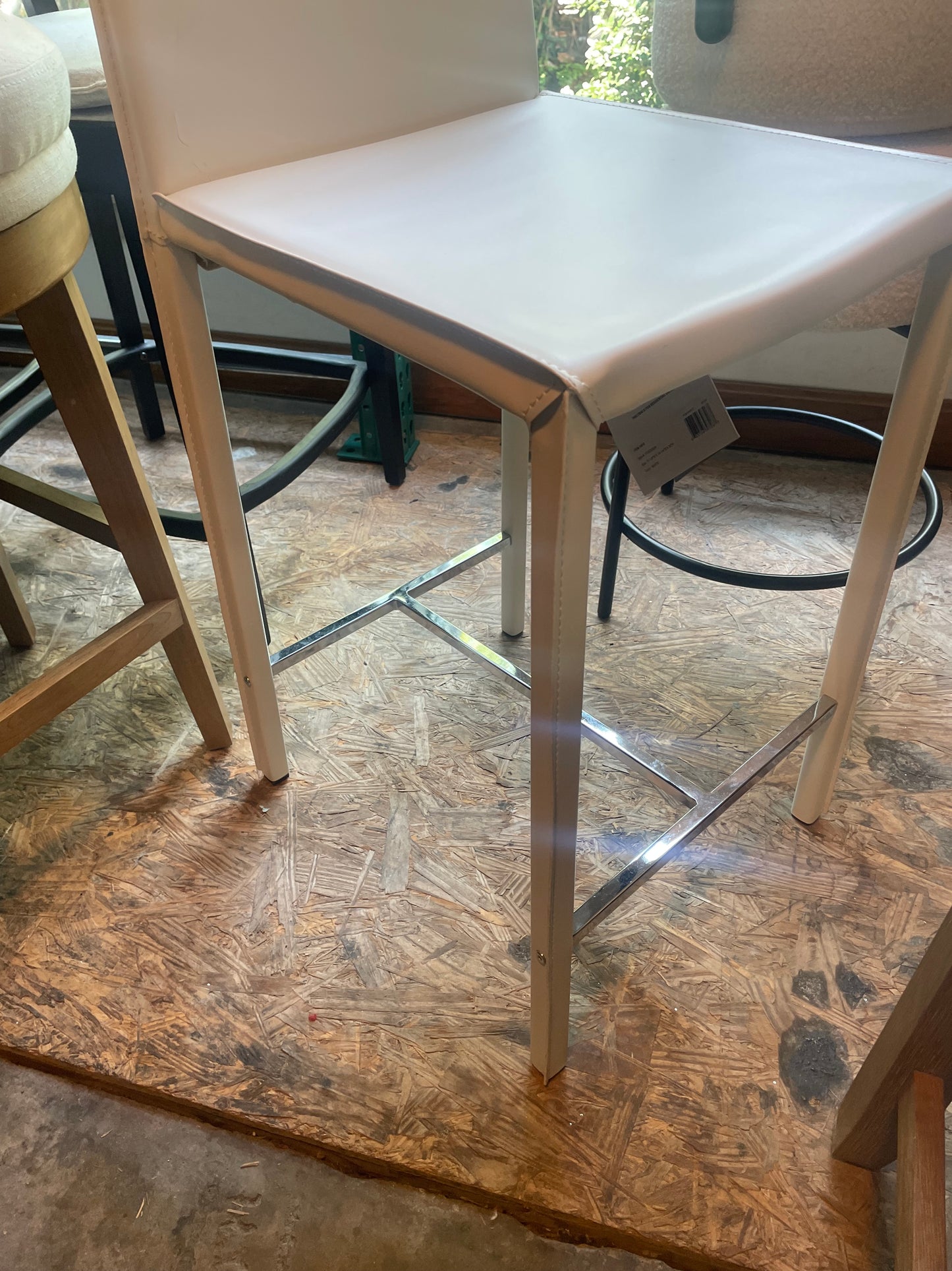 2 faux white leather barstools w/ chrome legs 🤍