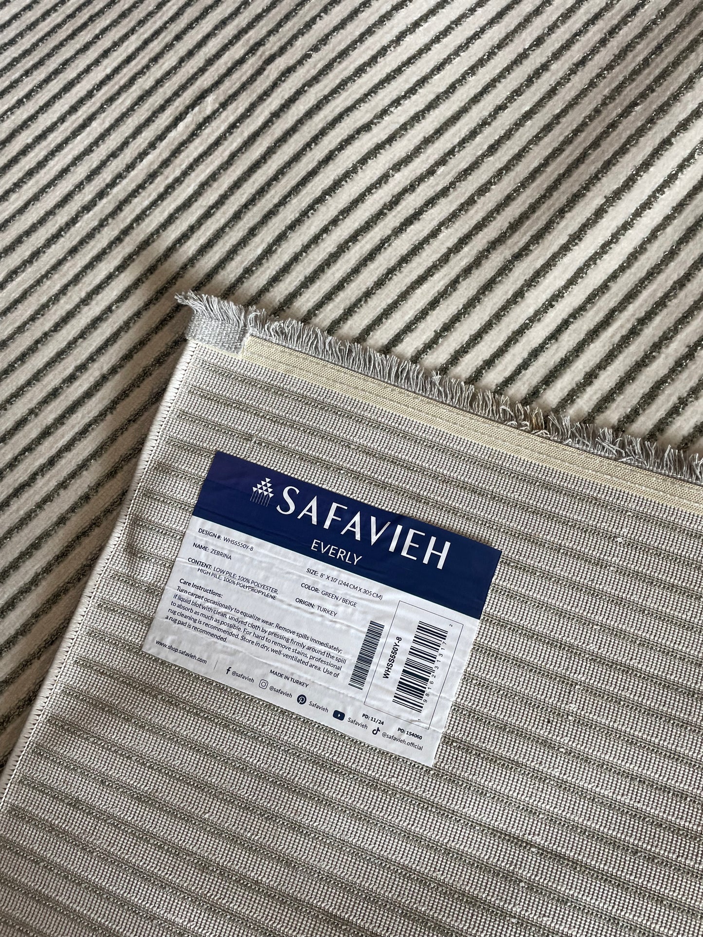 8x10 green/beige striped rug 🍀