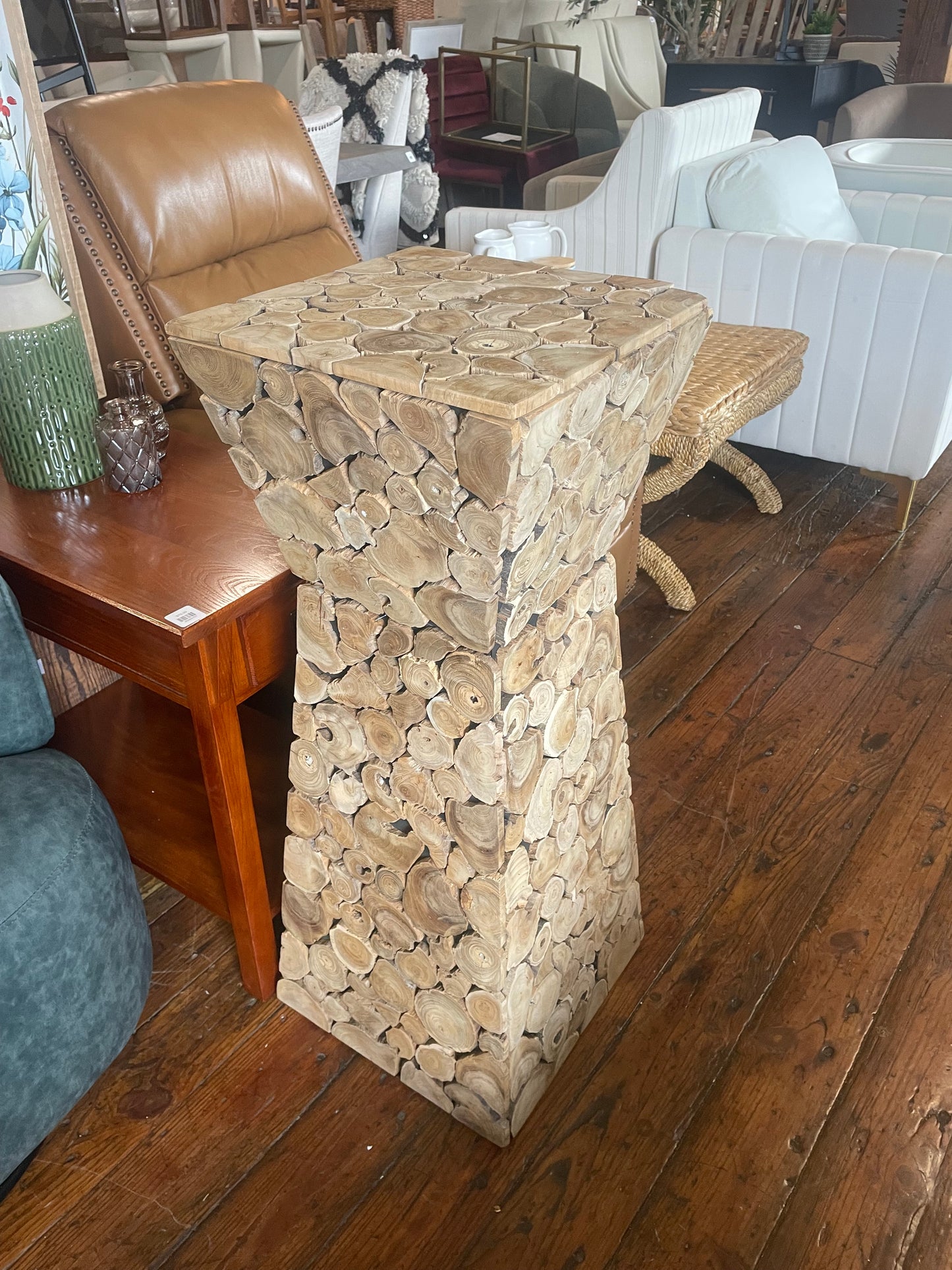 Unique wood end table 🪴