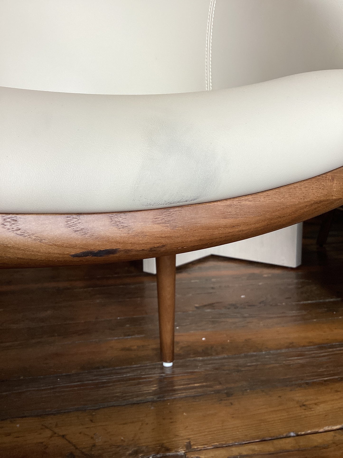 Beige faux leather bubble accent chair 📻