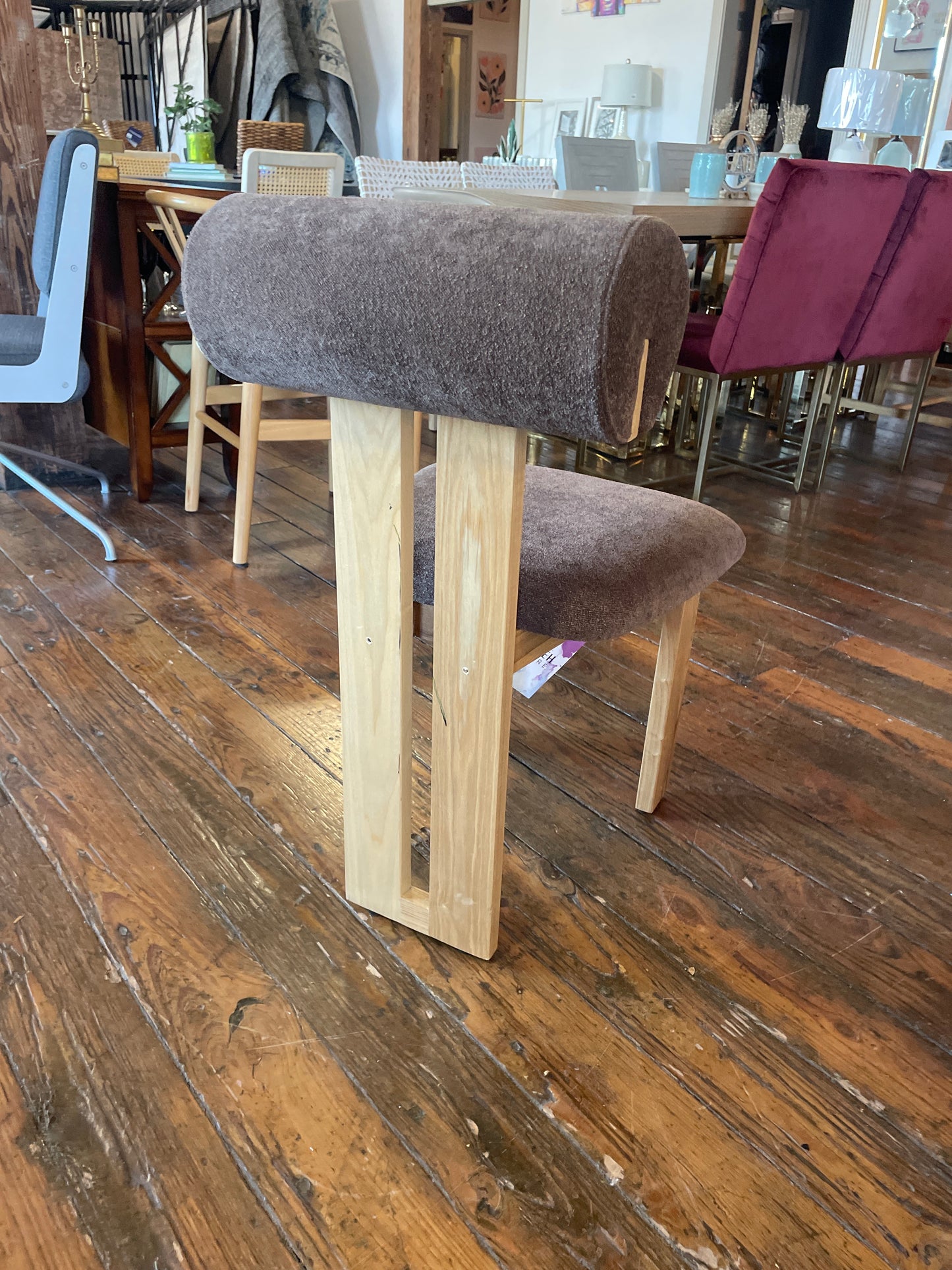 Brown boucle & wood modern dining chair 🪑