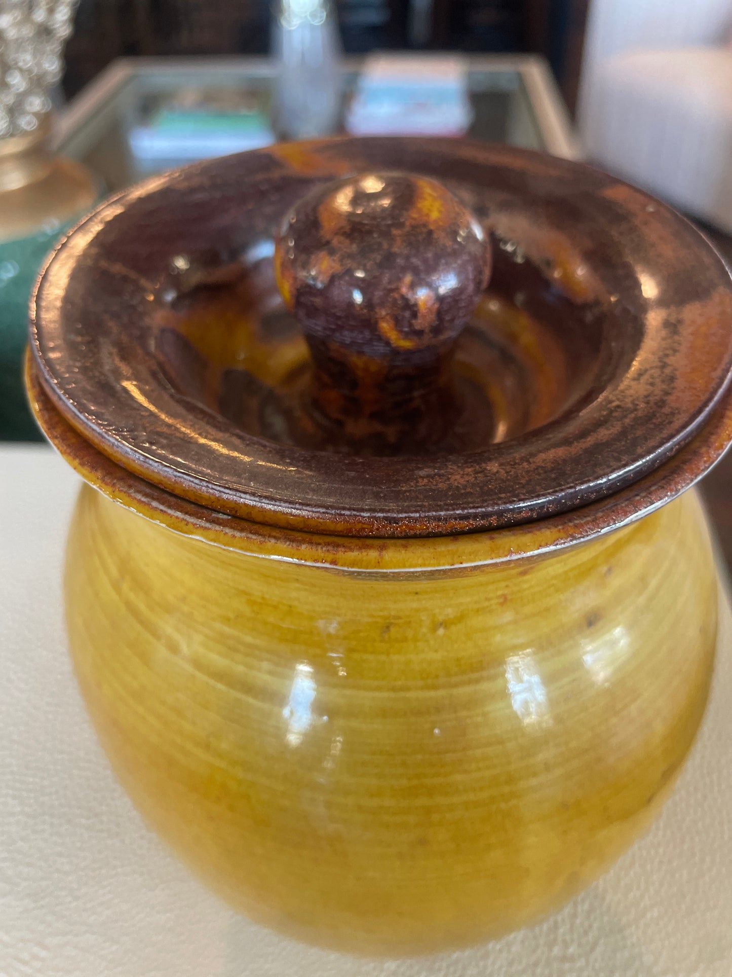 8β mustard yellow ceramic jar w/ brown lid π€