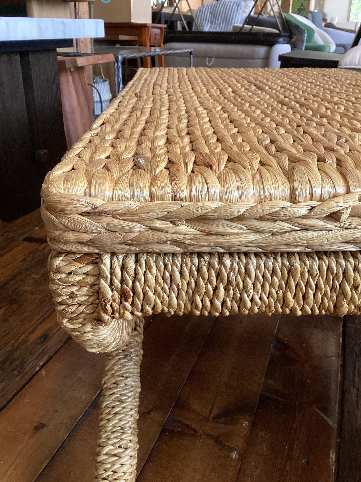Water hyacinth coffee table ☕
