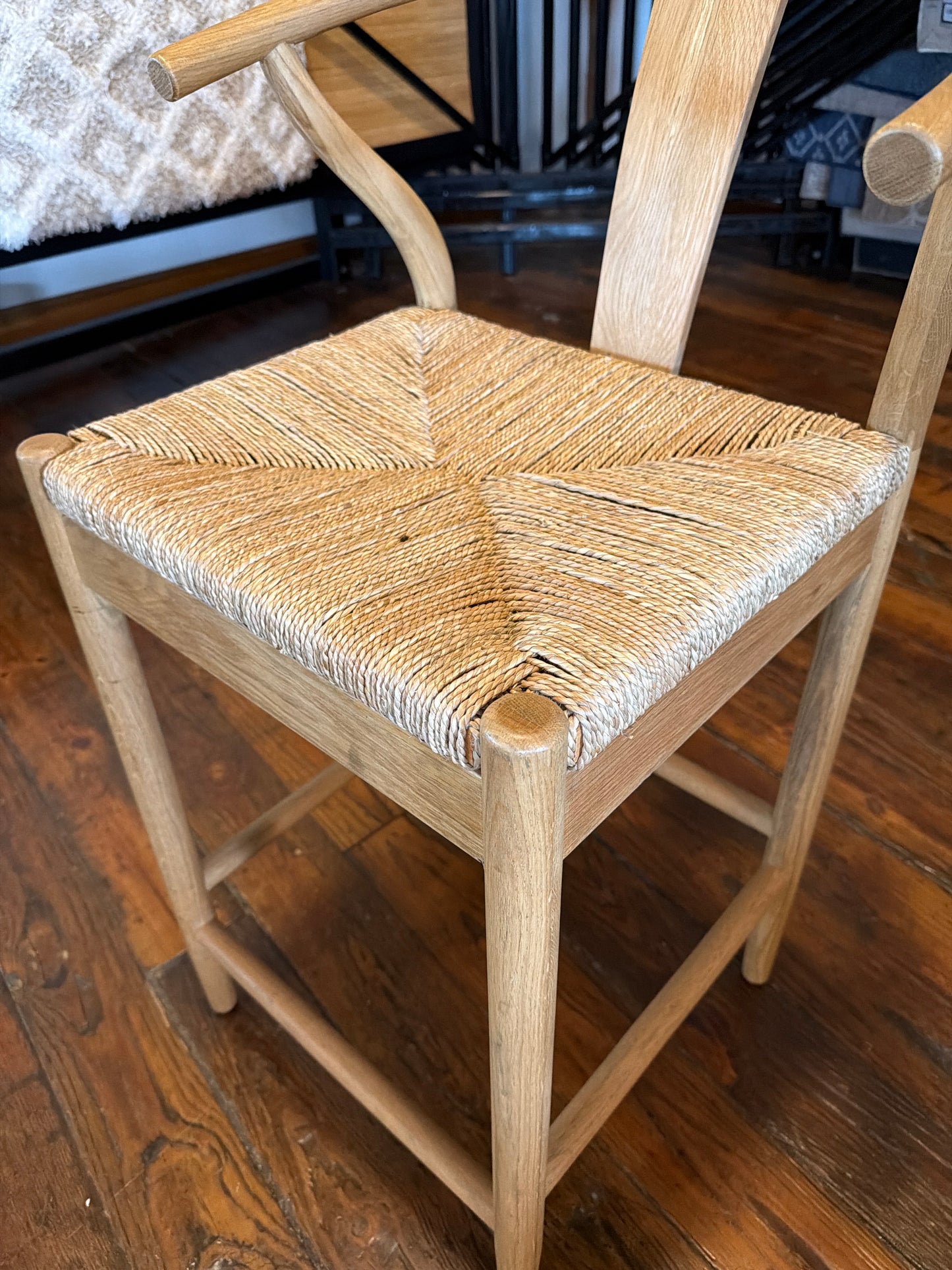 Solid wood counterheight wishbone barstool w/ woven seat π»