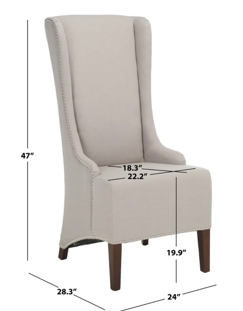 2 wingback dining chairs 🕊️