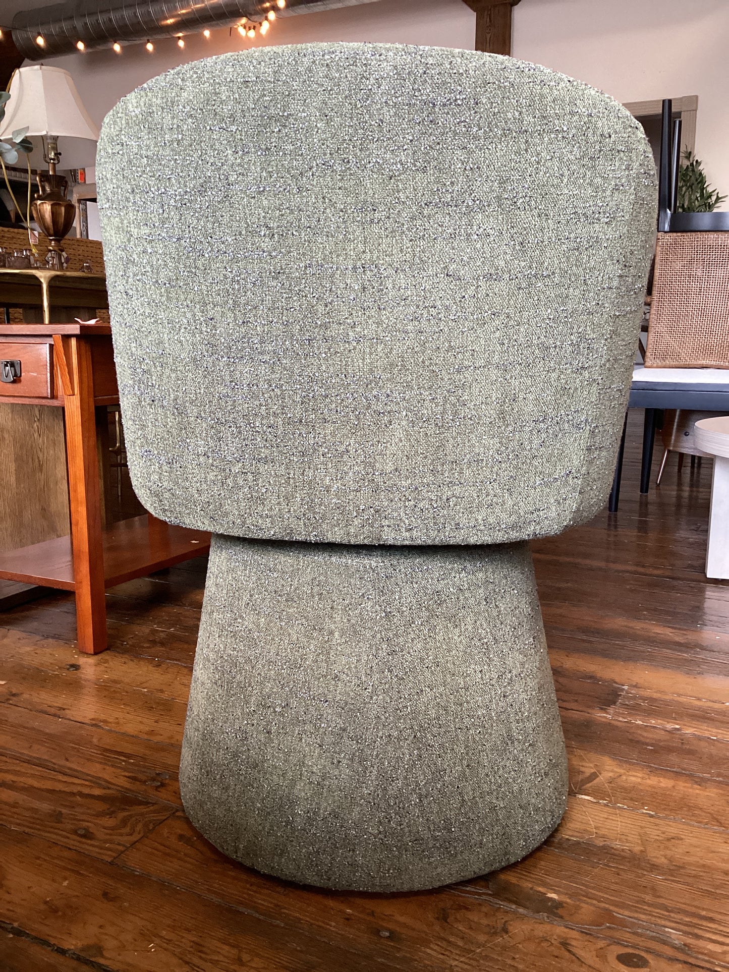 Chenille green upholstered swivel chair 🌿