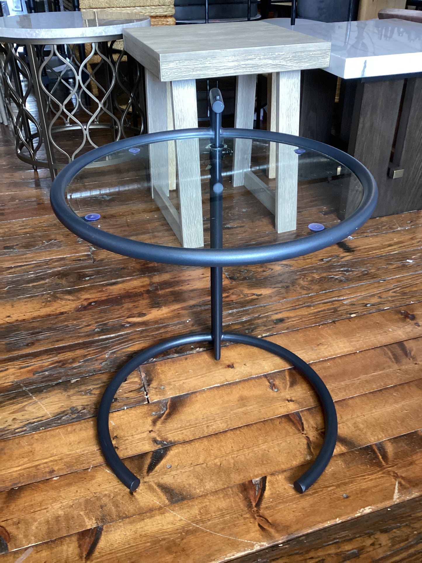 Black metal & glass modern round end table 🖤