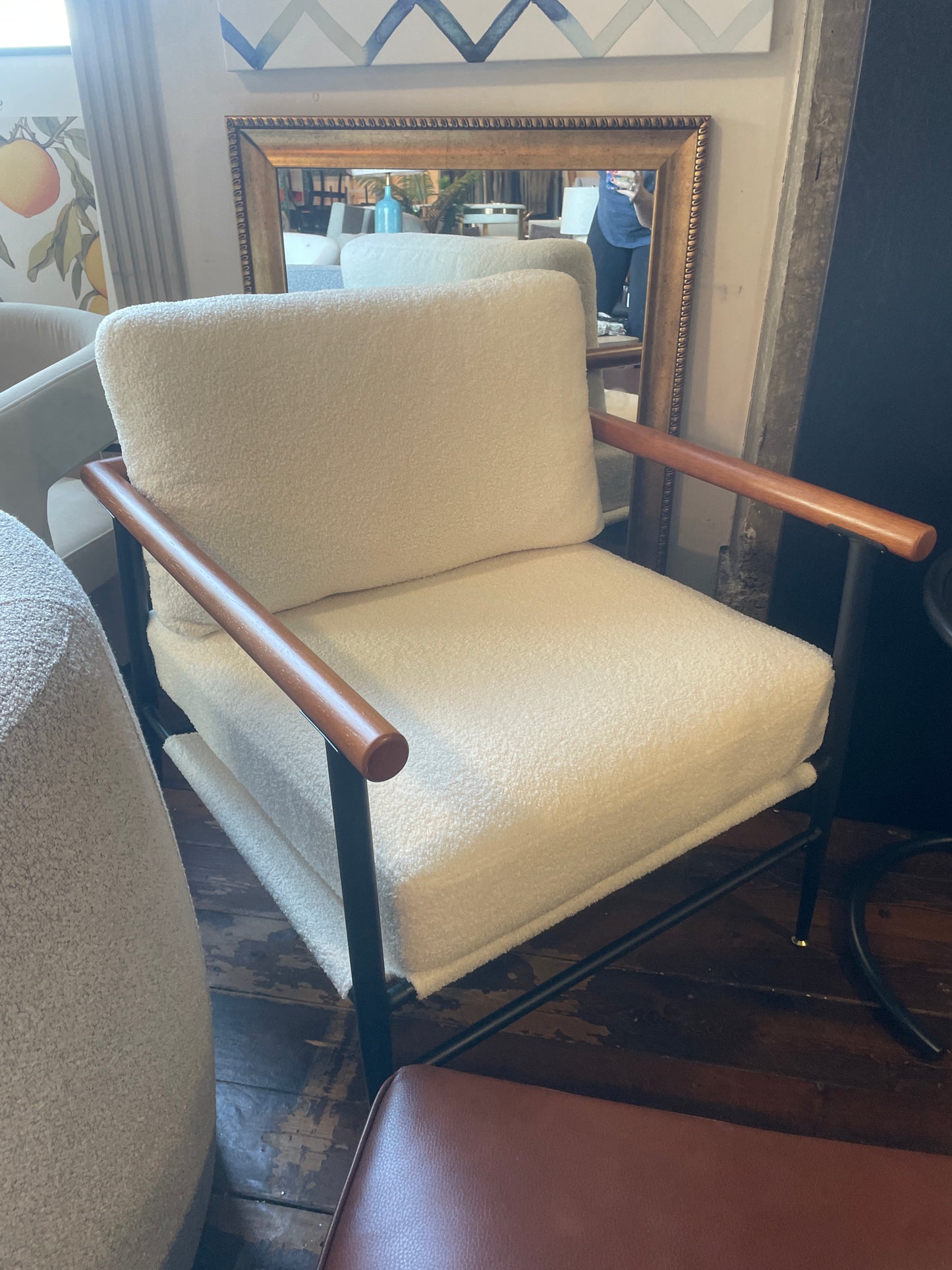 Ivory Boucle Lounge Chair w/ Metal Frame☕