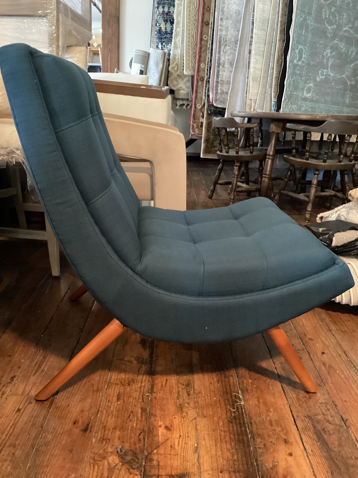 Blue MCM accent chair with ottoman ๐บ