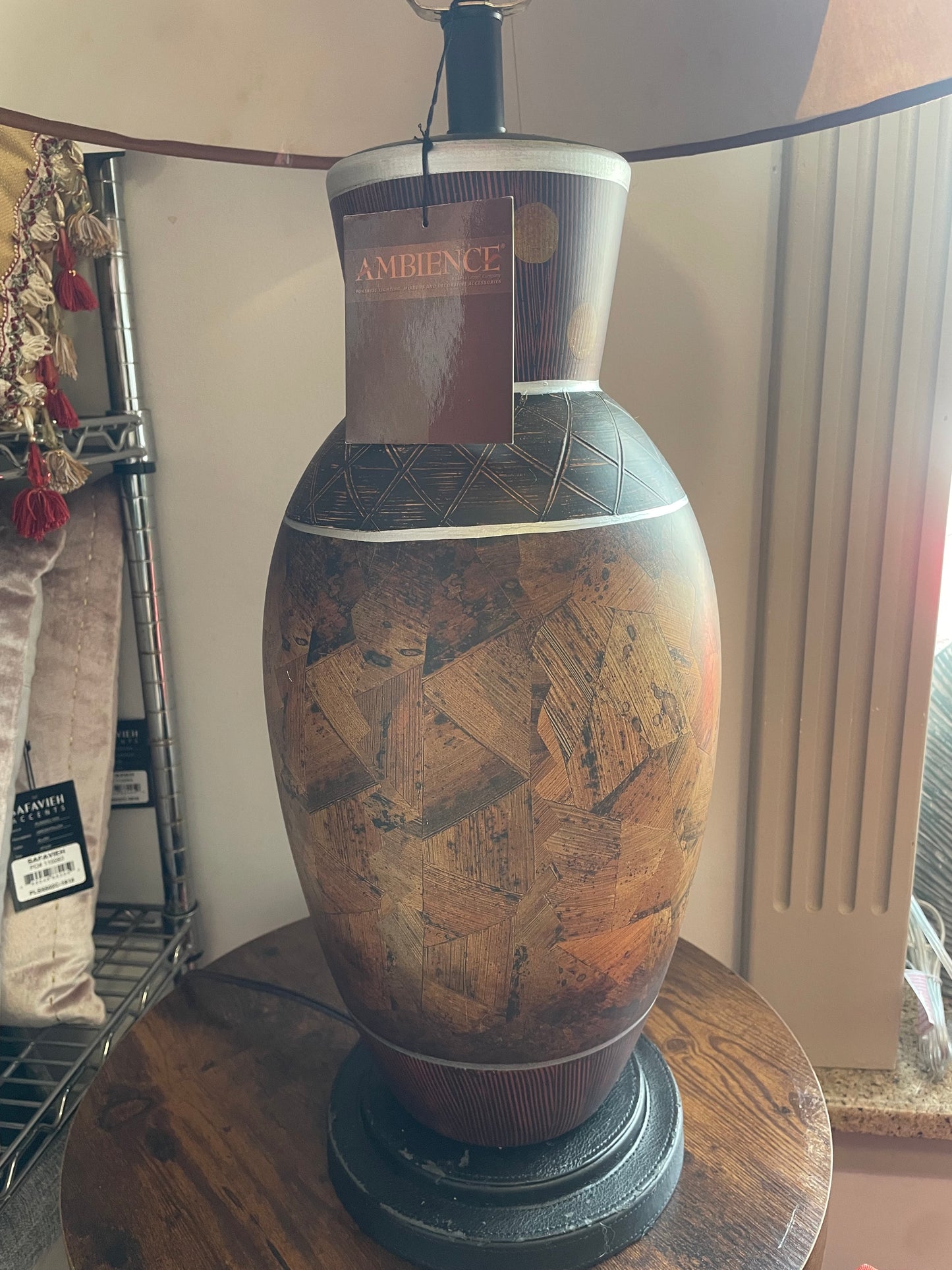 Unique rustic brown / multicolor lamp 💡
