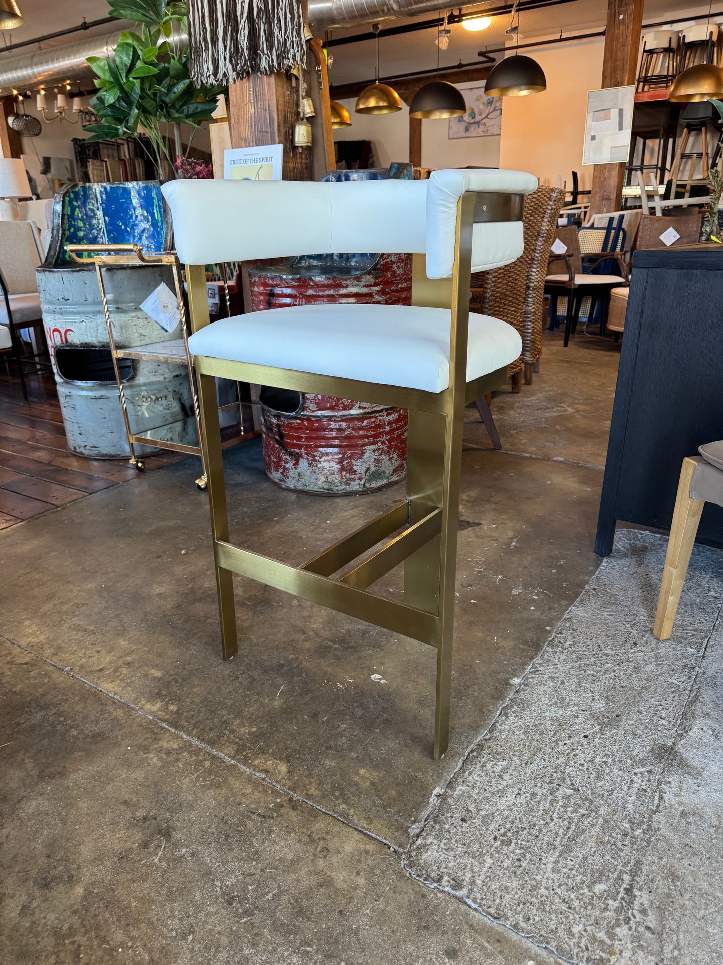 Upholstered white luxury barstool w/ gold frame ✨