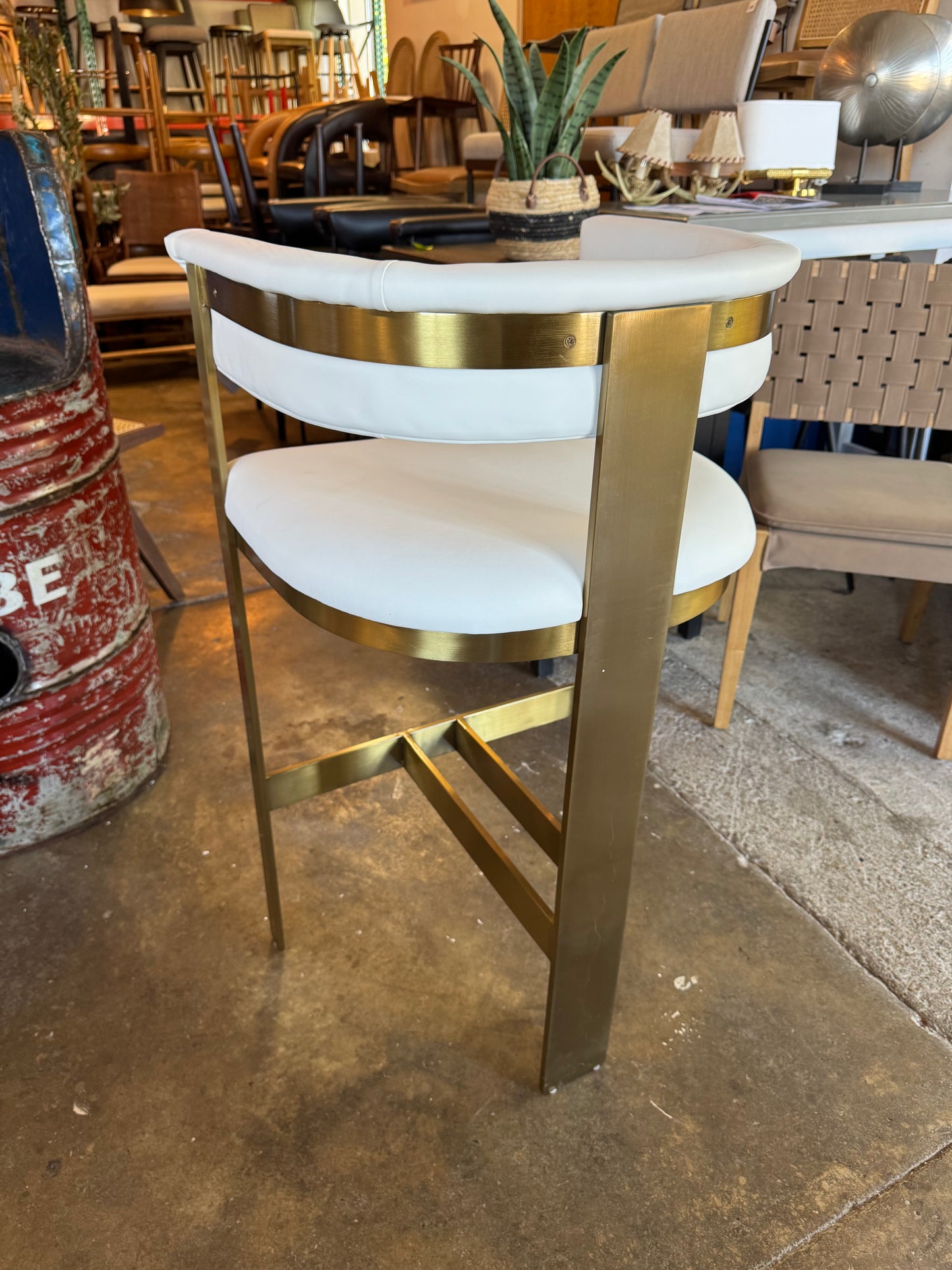 Upholstered white luxury barstool w/ gold frame ✨