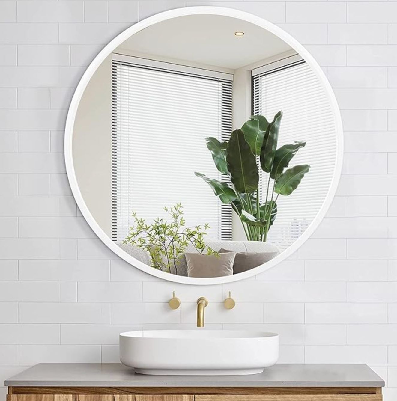 Round white 36" mirror with powder coated iron frame 🤍🪞