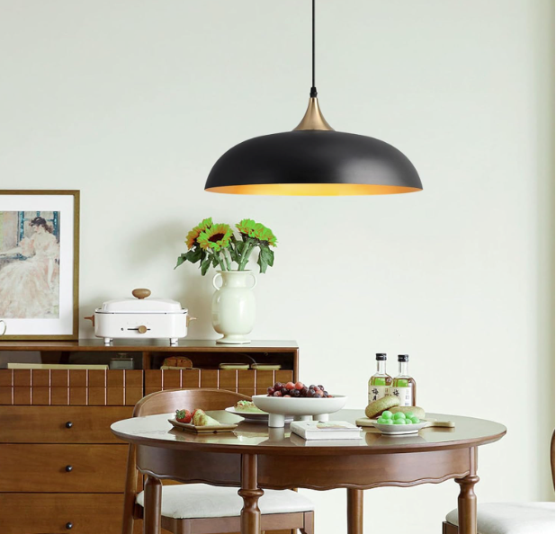 Adjustable black & gold wood pendant light 💡