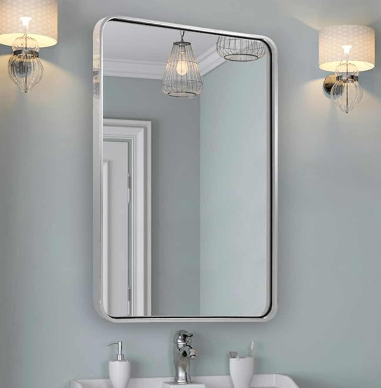 Chrome 24x36’ rounded rectangular anti-rust mirror 🩶