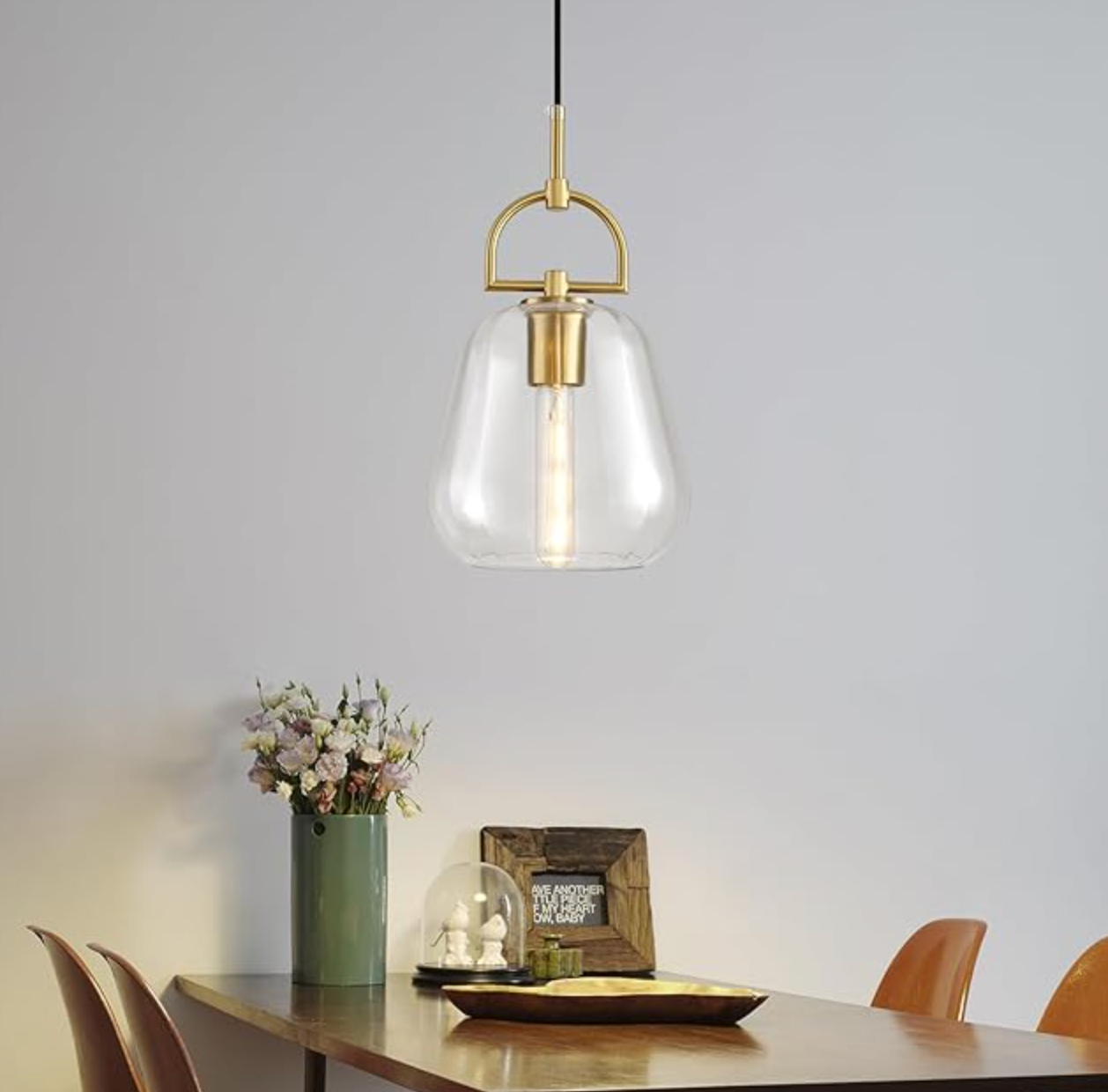 Gold 1-light pendant 💡