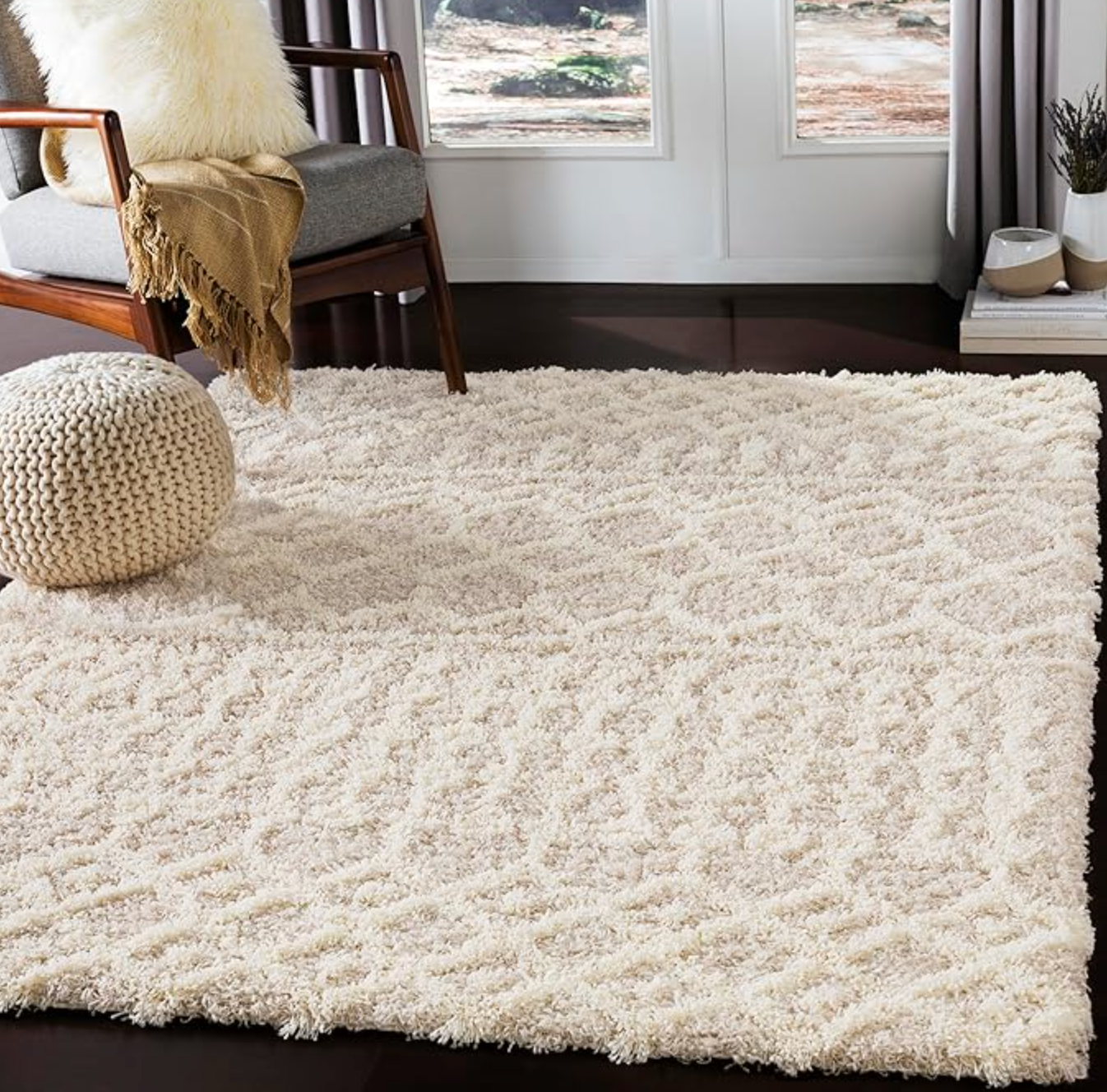 5x7 Moroccan shag beige & ivory rug 🧿