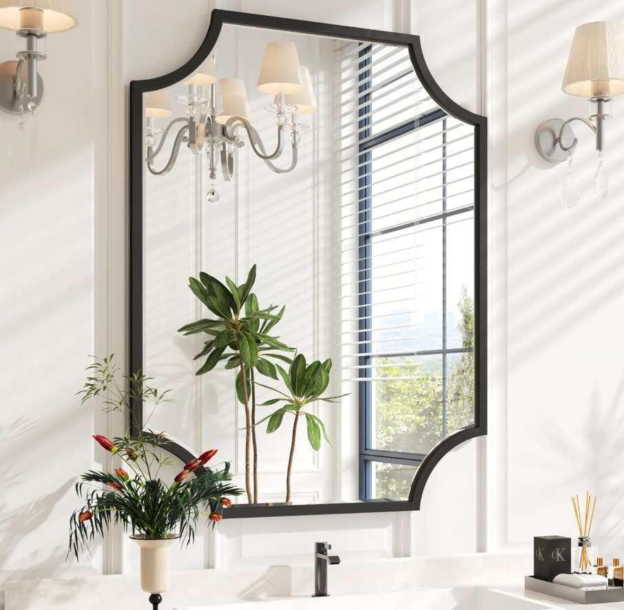 Black 30x40 scalloped bevelled mirror 🖤