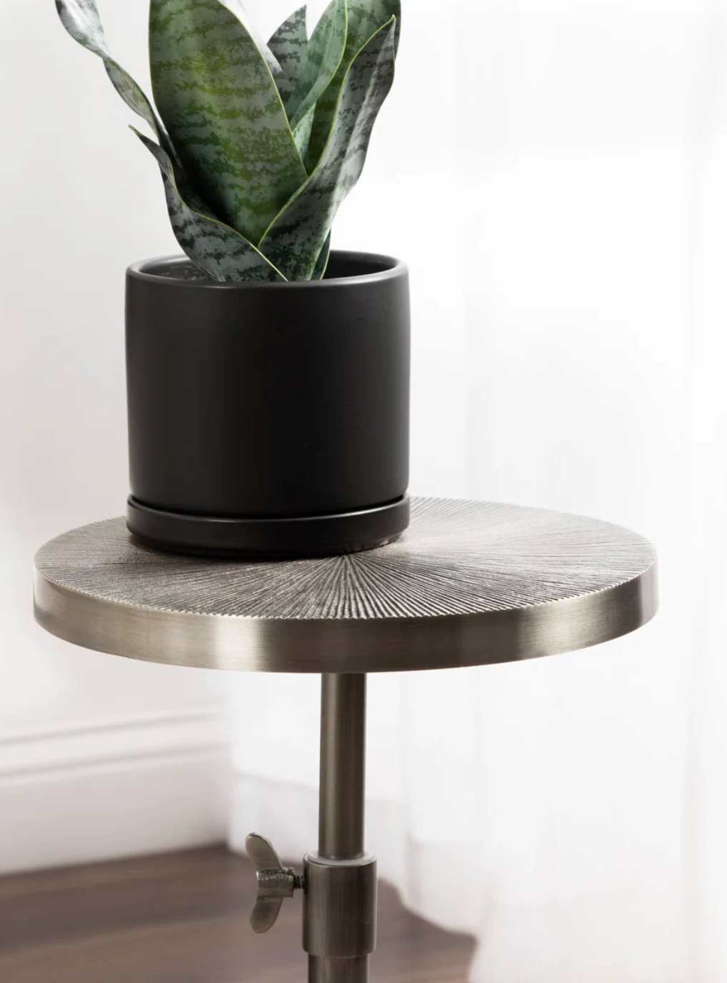 Adjustable grey pedestal end table 🍷