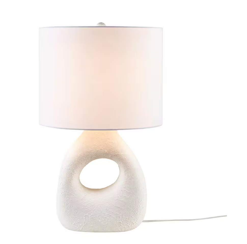 White ceramic 22" table lamp 🤍